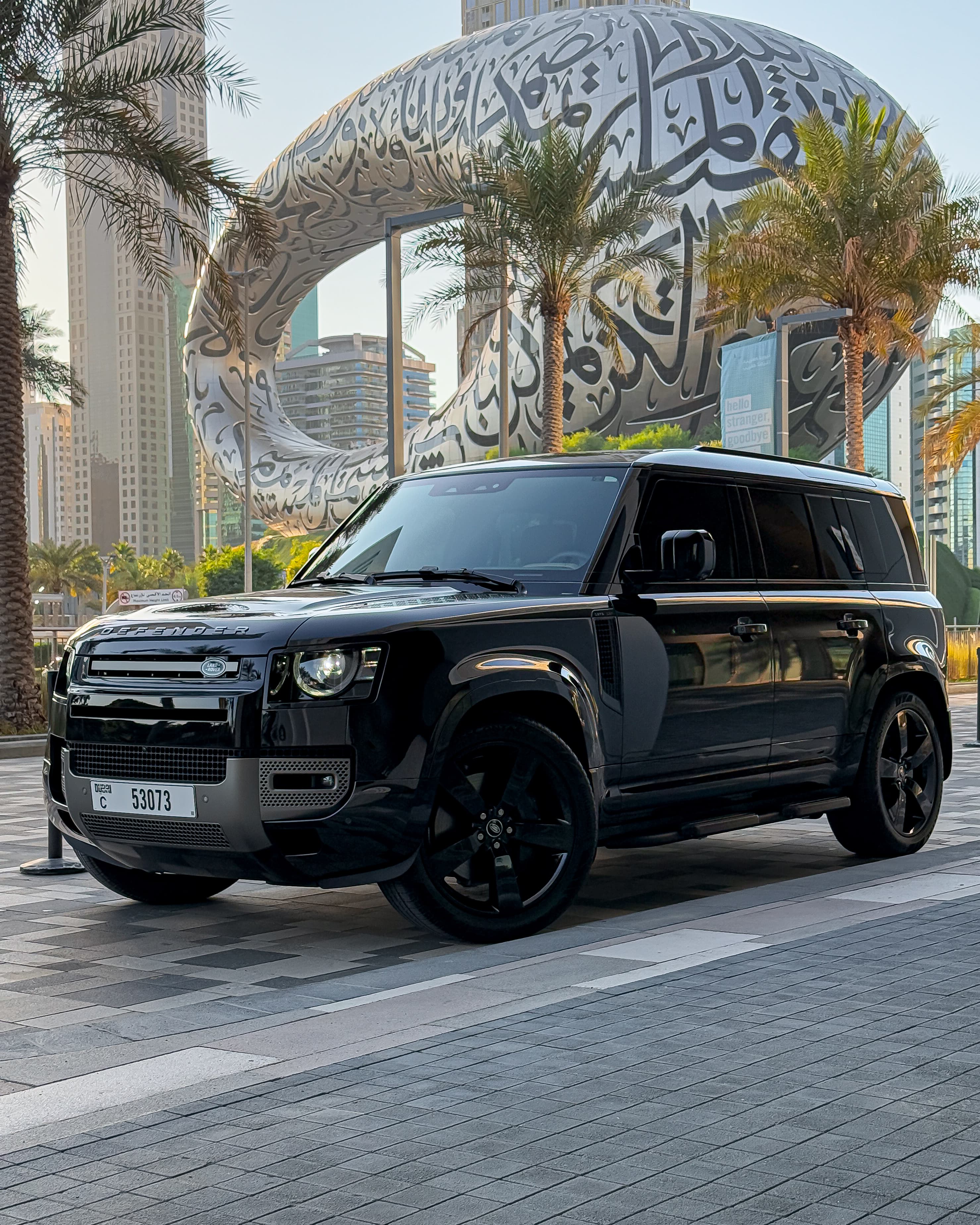 Land Rover Defender Black 2025 - Image 1